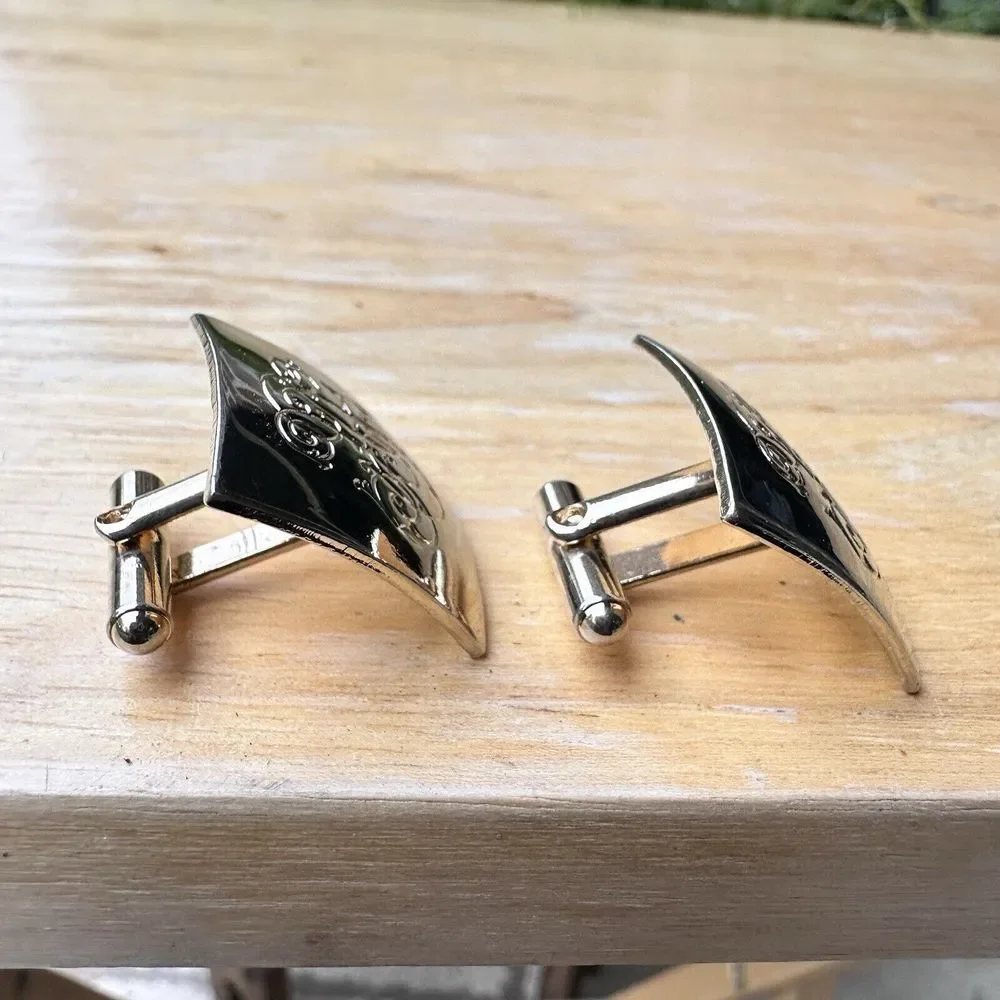 Vintage DLC Monogram Cufflinks 0.9 Inch Square Gold Tone Metal Classic‎ Retro